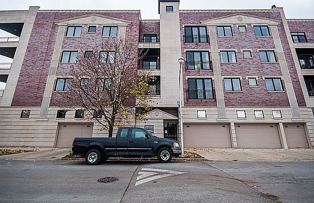 1st image of 622 N Rockwell St APT 304