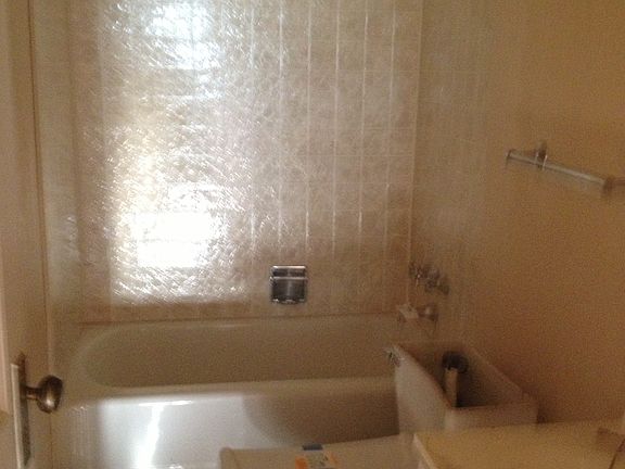 Bathroom, 2nd floor