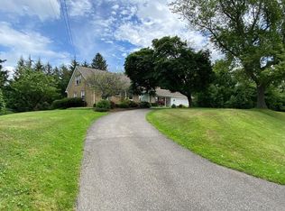 3301 Hastings Rd, Erie, PA 16506