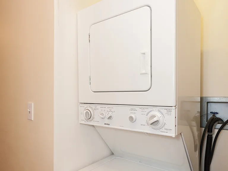630 N Franklin St #513 — Photo 9