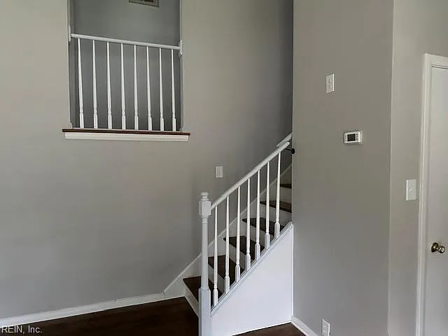 426 Beacon Hill Cir — Photo 14
