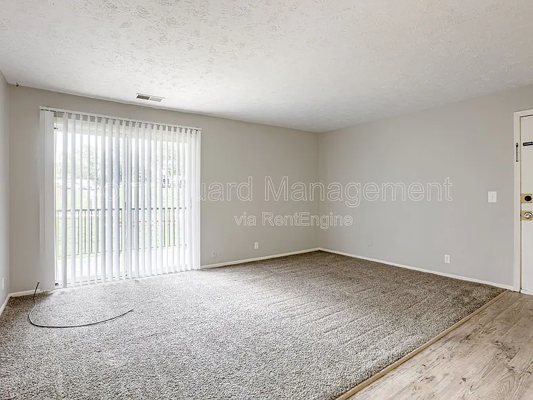 Brent Village — Photo 102