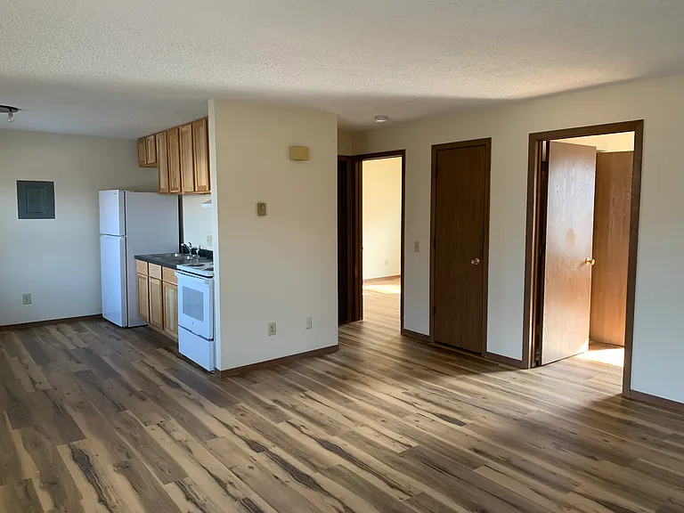 1146 Imperial Cir — Photo 12
