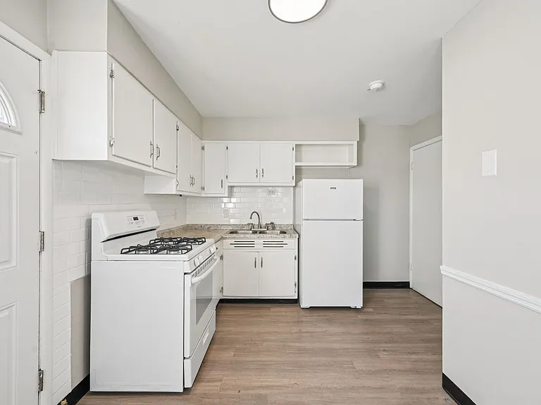 Worthington Court II — Photo 15