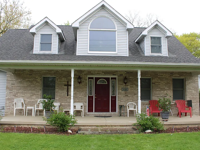 8340 Lakeshore Dr — Photo 1