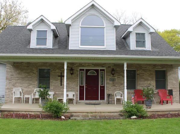 8340 Lake Shore Dr, Cedar Lake, IN 46303