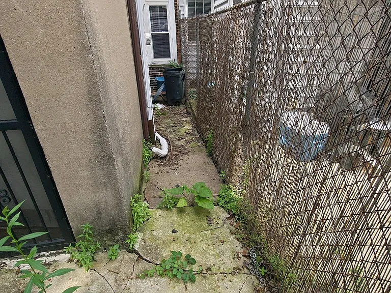 1163 S Cleveland St #A — Photo 16