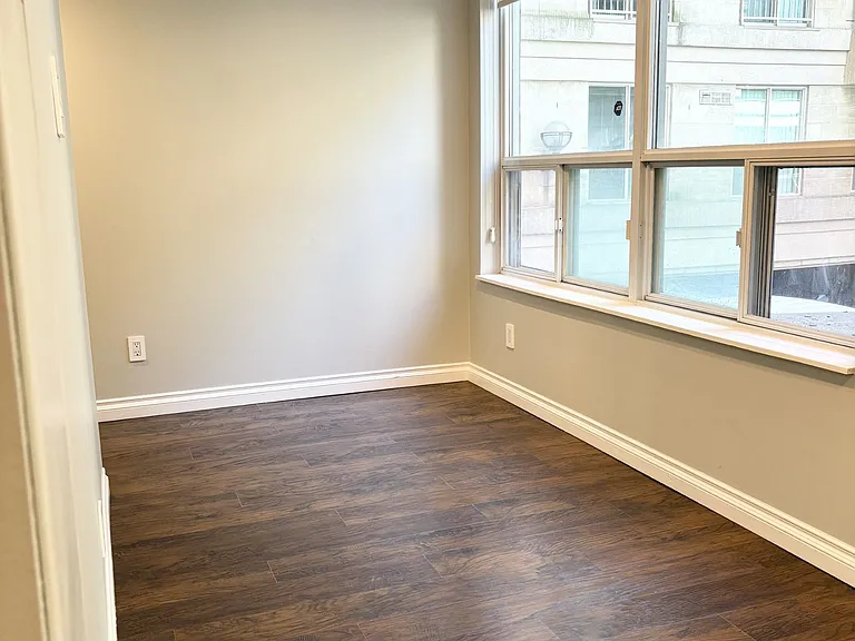 323 Richmond St E #201 — Photo 6