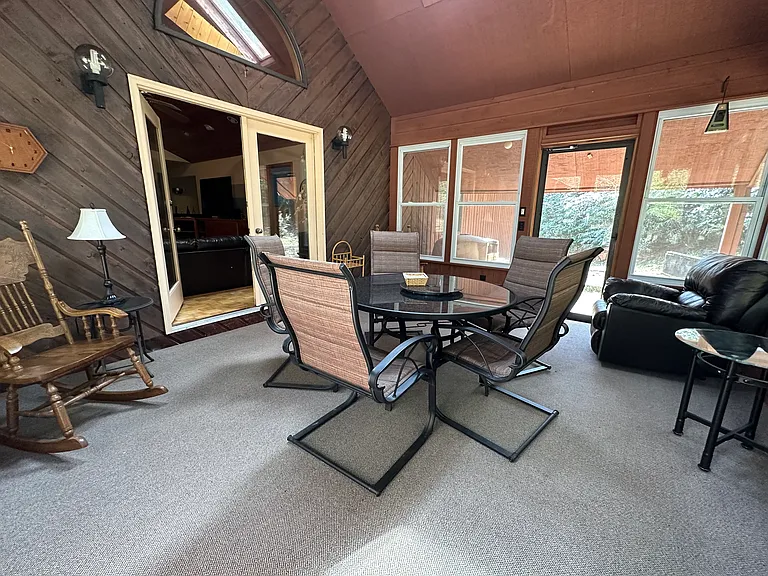 182 Cherrywood Ln — Photo 11