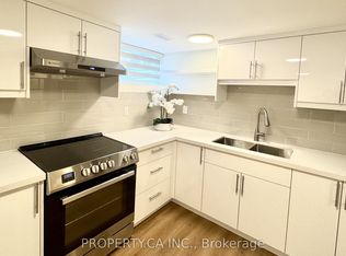 60 Lightwood Dr #1, Toronto, ON M9V 2Z2