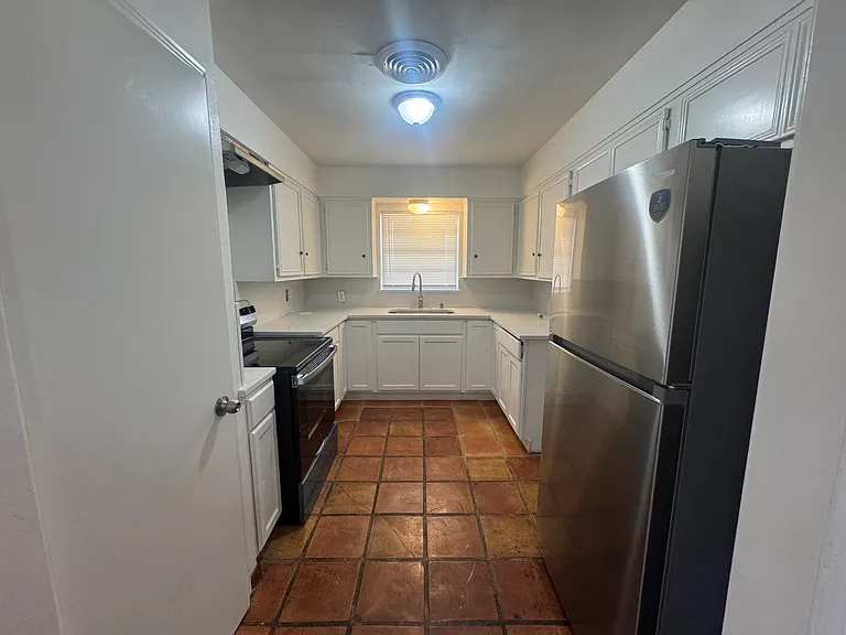 4621 Adkins Dr — Photo 4