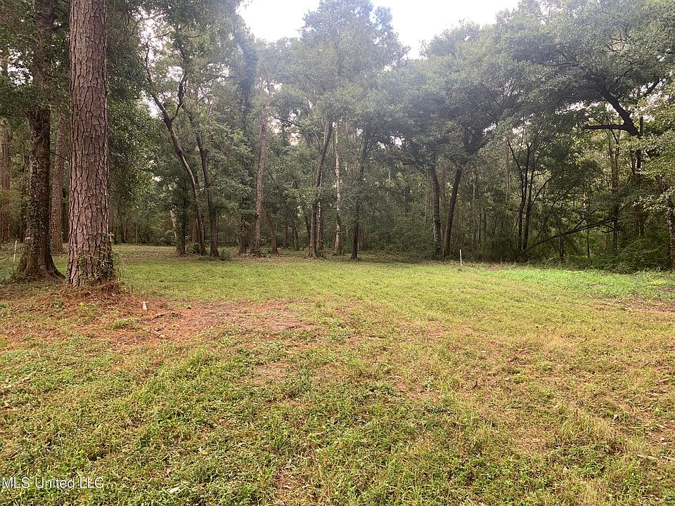 1st image of LOT 10 Green Thumb Dr