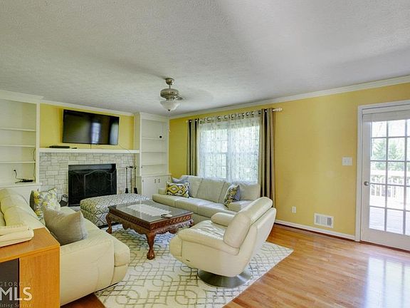 5th image of 4362 Vineyard Trl