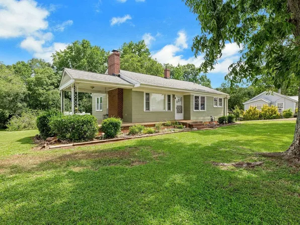 30 Sulphur Springs Rd, Greenville, SC 29617