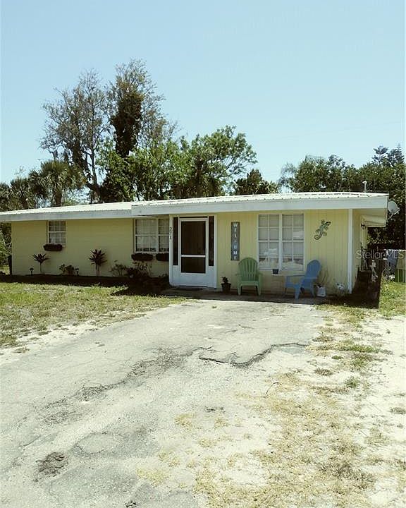1st image of 271 Lakeview Ln