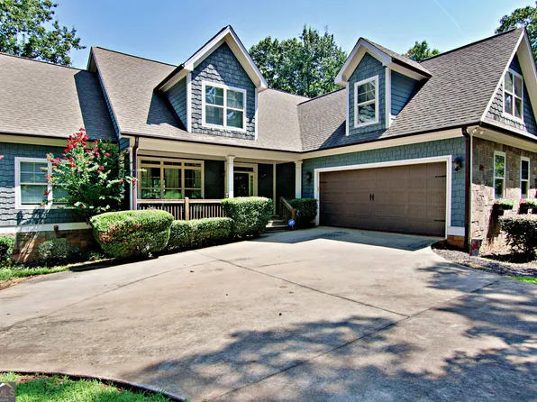 231 Stelling Dr, Townville, SC 29689