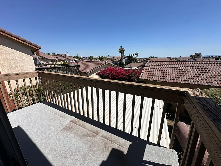 23689 Parkland Ave — Photo 25