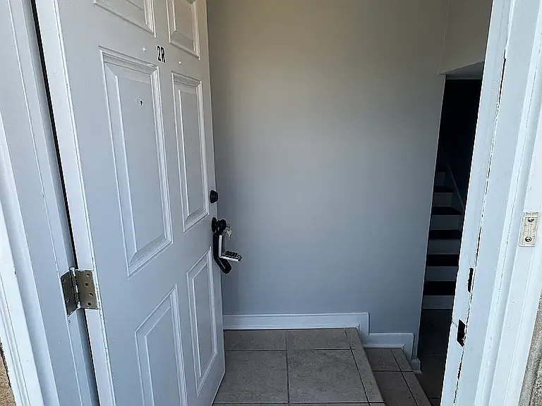 353 Edgewood Ave #R2 — Photo 11