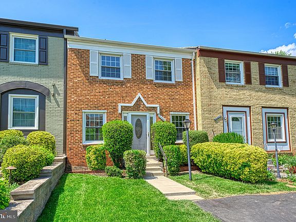 2nd image of 14836 Palmerston Sq