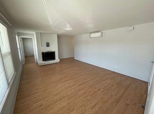 215 N Waukegan Rd #2, Lake Bluff, IL 60044