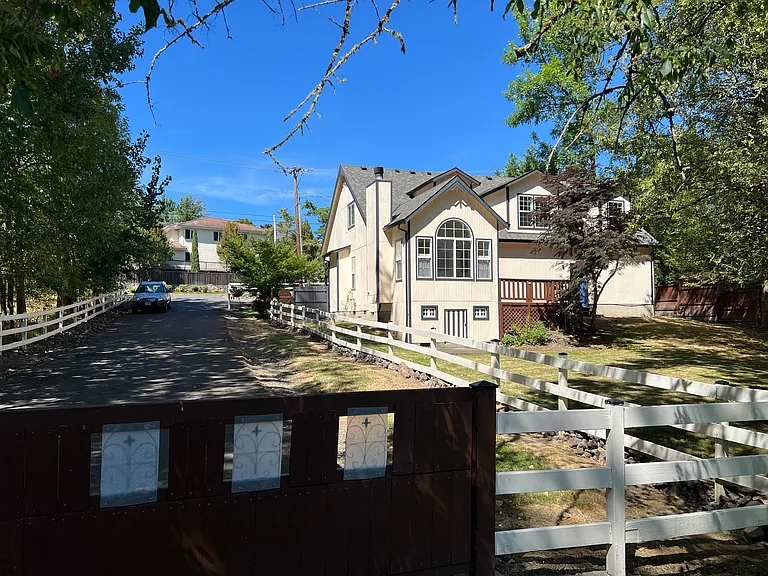 Driveway leading to/from greenspace