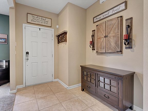 3rd image of 166 Wayfare Ln