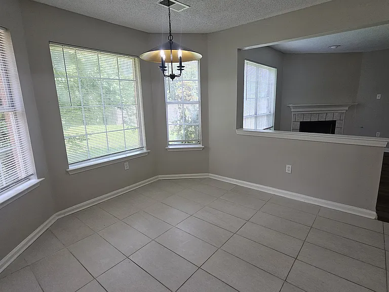 7111 Creekside Dr — Photo 10