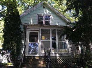 1825 2nd St, Moline, IL 61265