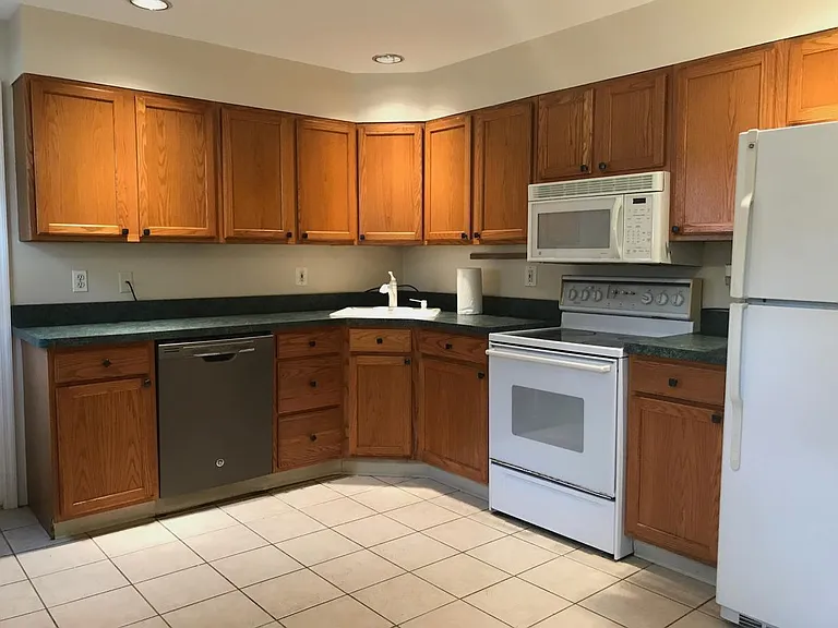 28 Navajo Ave — Photo 2