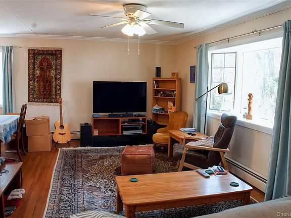 4th image of 215 Lakeside Trail