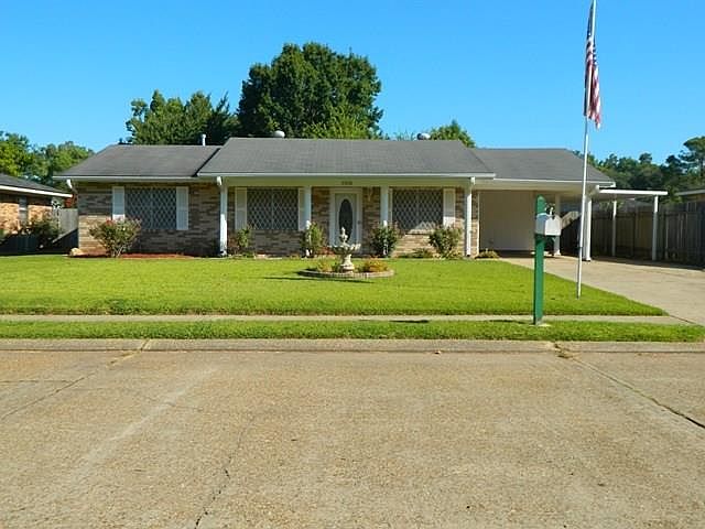 1st image of 5908 Skylark Dr