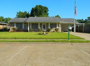 5908 Skylark Dr, Alexandria, LA 71303