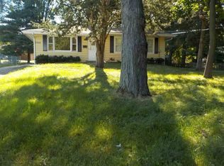 2008 Eastmoreland Ave, Rockford, IL 61108