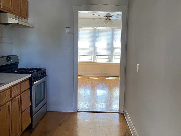 939 S Elmwood Ave #2 — Photo 9