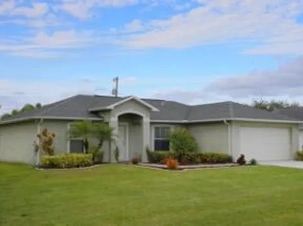 324 SW Kestor Drive, Port St Lucie, FL 34953