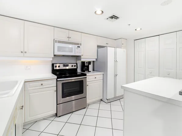 5051 N Highway A1A 9-3, Fort Pierce, FL 34949