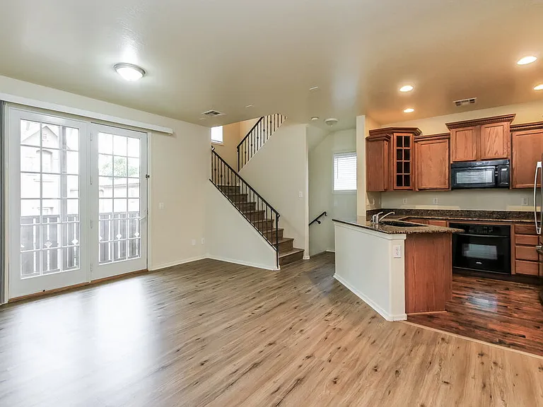 5710 S 21st Pl — Photo 6