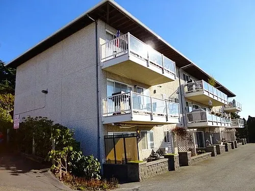Island View Apartments Photo 1