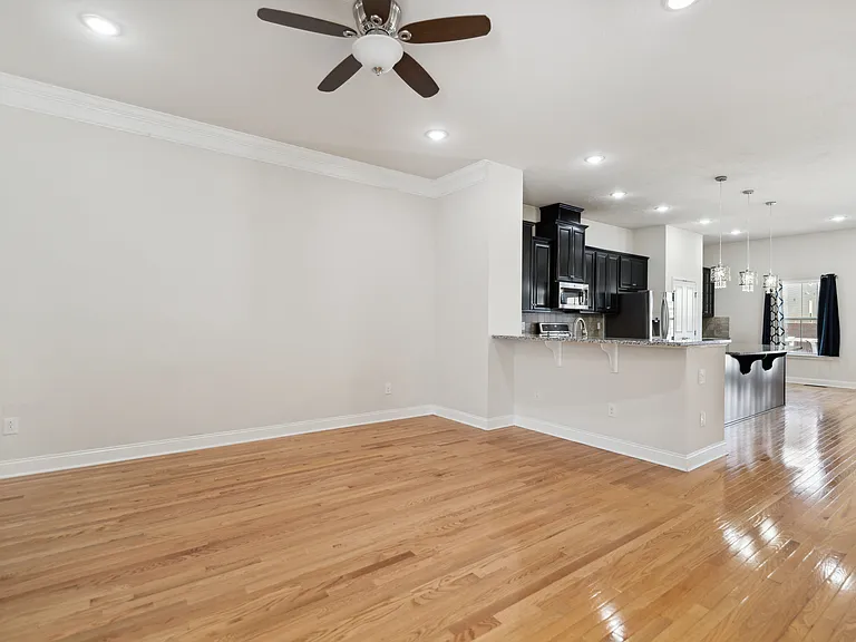 138 Seneca Pl — Photo 13