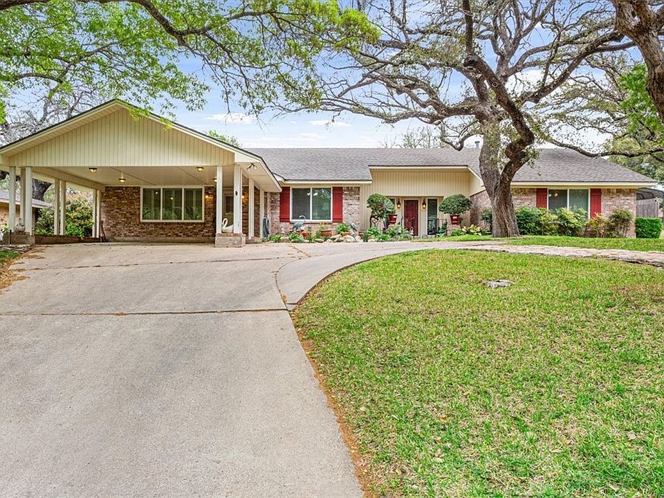 1st image of 415 Broughton Dr
