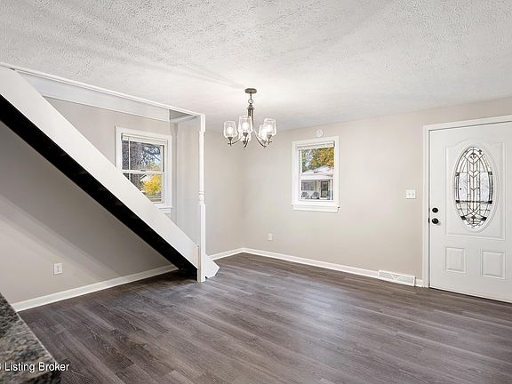 5th image of 5507 Euclid Ave