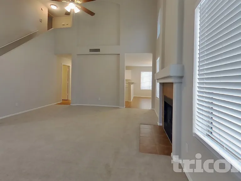 17220 N Wavyleaf Ave — Photo 2