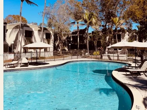 7957 SW 104th St, Miami, FL
