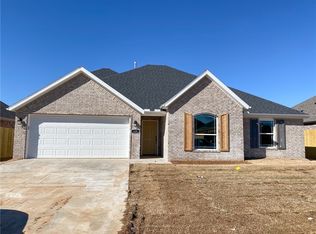 500 Poplar Rd, Centerton, AR 72719