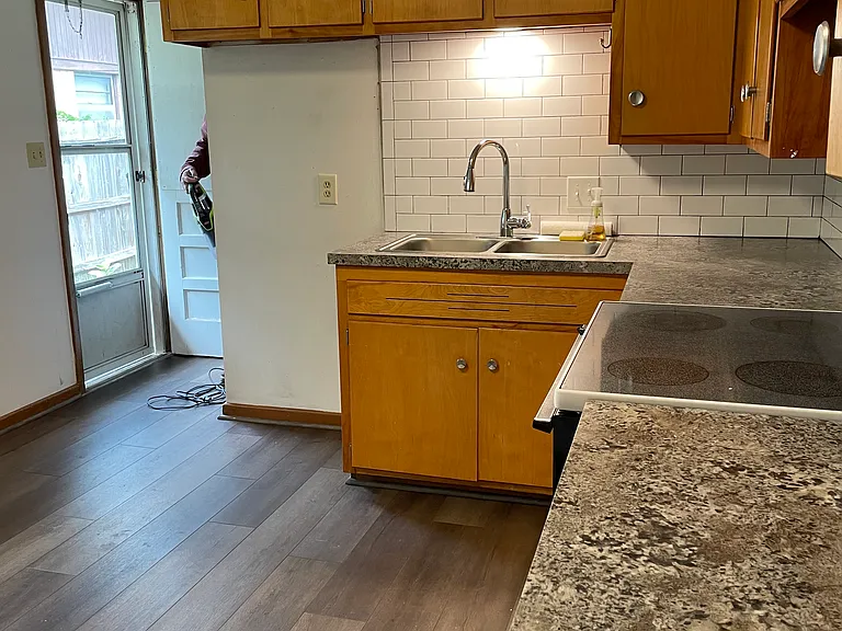 339 Clayton — Photo 3
