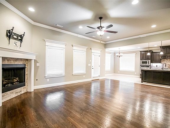 5th image of 6202 Buckeye Dr