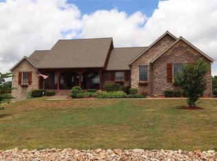 20150 Grandlake Cir, Lebanon, MO 65536