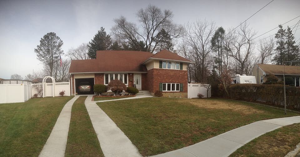 1st image of 28 Fairlawn Dr