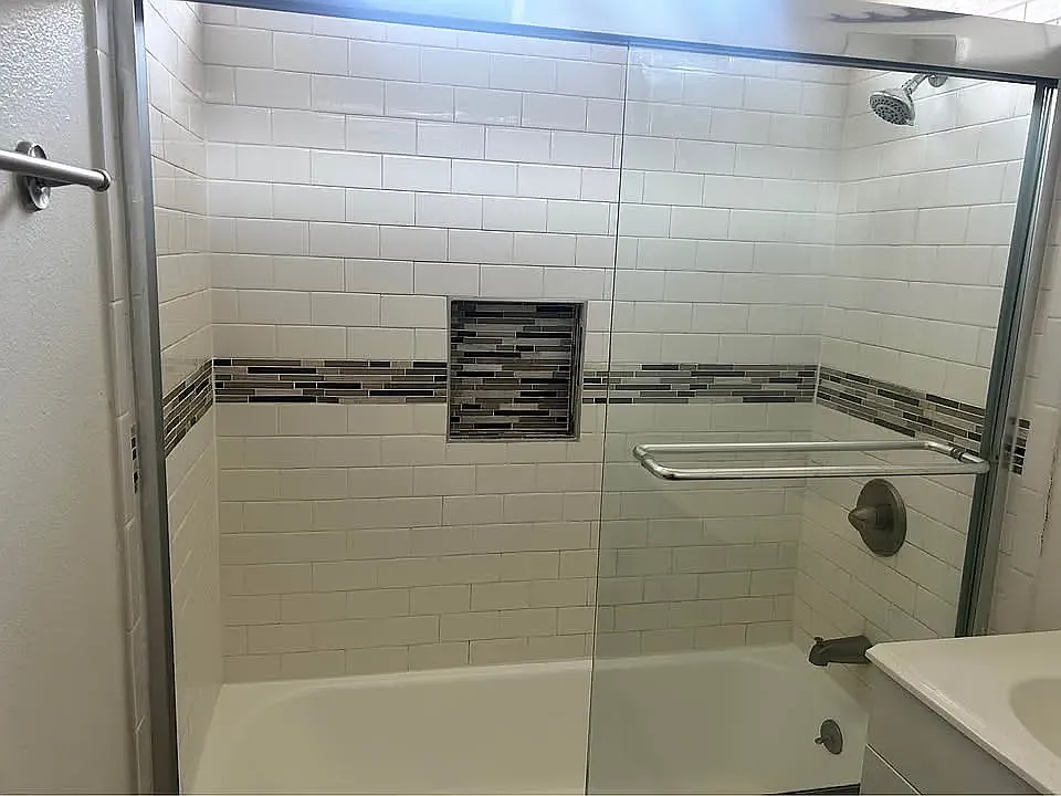 Studio, $1,595 — Photo 2