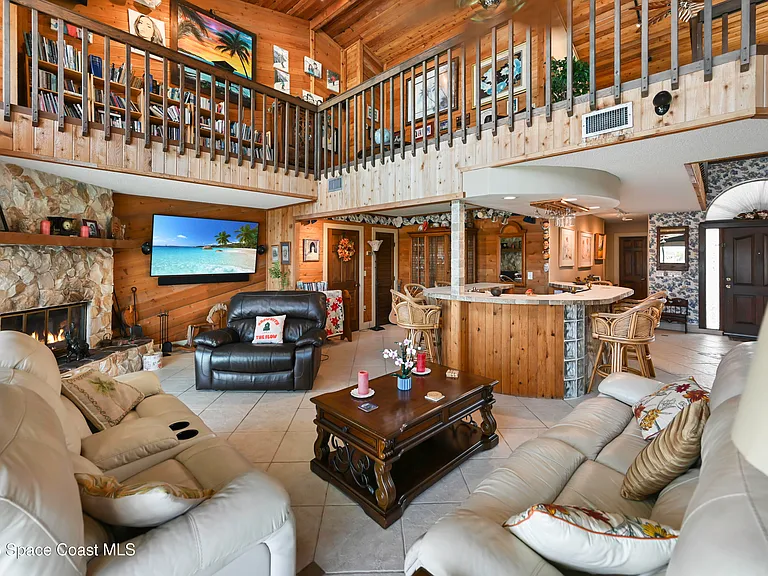 2230 Sykes Creek Dr — Photo 21